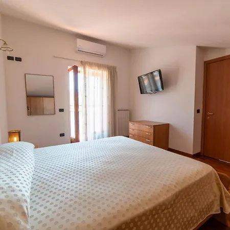Olga's Relais With Pool * Massa Lubrense