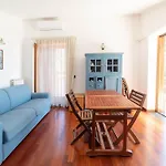 Olga's Relais With Pool ماسّا لوبْرينسِ
