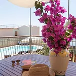 Olga's Relais With Pool