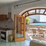 فيلة Olga's Relais With Pool ماسّا لوبْرينسِ