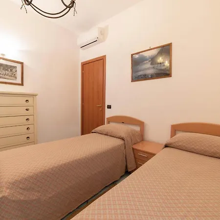 Olga's Relais With Pool * Massa Lubrense