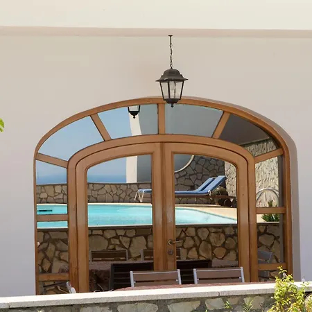 Olga's Relais With Pool